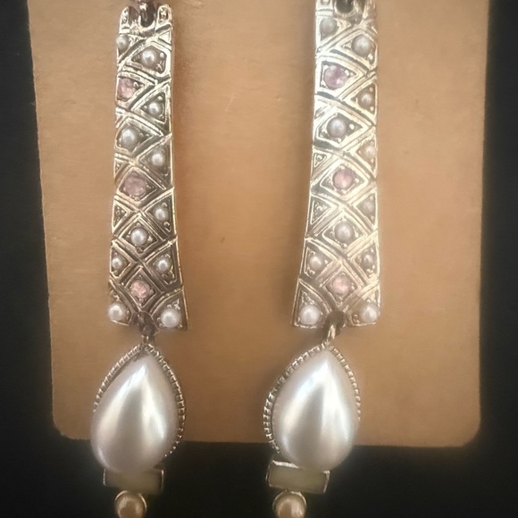 Elegant Silver and Pink Dangle Earrings - Picture 2 of 5